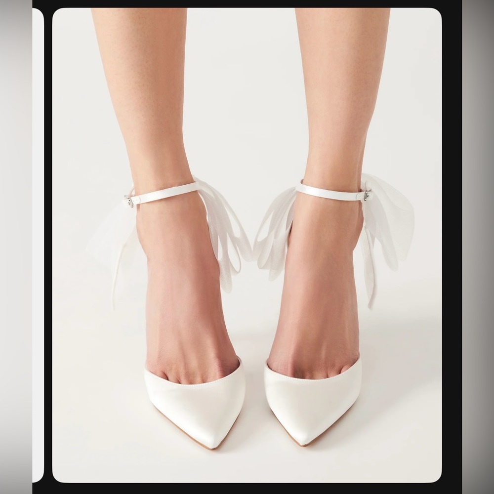 Steve Madden Valenteen White Satin Heel